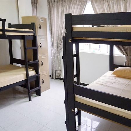 White Rose Hostel Kandy Esterno foto