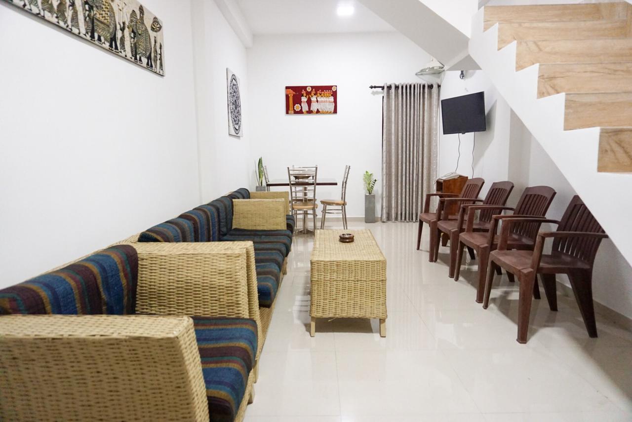 White Rose Hostel Kandy Esterno foto