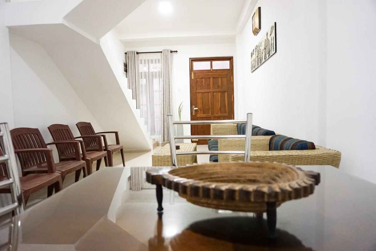 White Rose Hostel Kandy Esterno foto